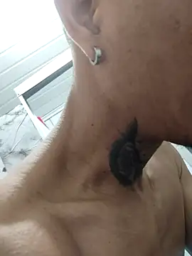 elchamogabotiktok online show from April 18, 11:03 am