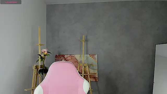 Mary Holland online show from June 15, 1:08 am