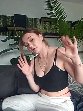 AliceLiddle  online show from April 19, 5:34 pm