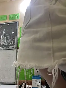 Neo-baby online show from April 19, 6:10 pm