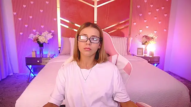 DoveLovee online show from July 13, 12:41 pm