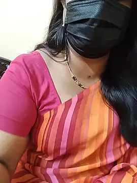 Snapshot of Stephaniee27 chatting on July 15, 10:20 am Stephaniee27 online show from July 15, 10:20 am