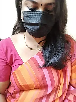 Snapshot of Stephaniee27 chatting on July 28, 10:32 am Stephaniee27 online show from July 28, 10:32 am