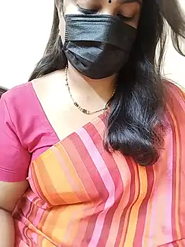 Snapshot of Stephaniee27 chatting on July 28, 11:17 am Stephaniee27 online show from July 28, 11:17 am