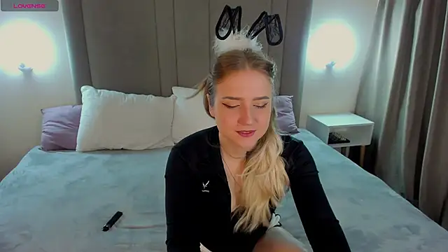 Liacandy  online show from June 27, 1:54 am