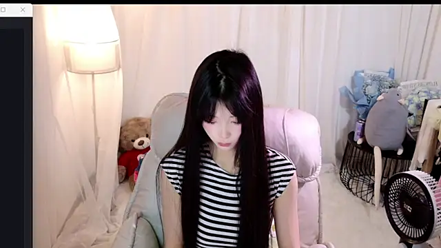 Zoe-001 online show from April 20, 2:09 pm