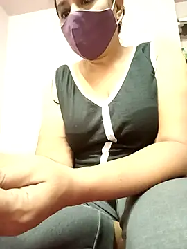 Tamilaunty35 online show from April 30, 3:35 am