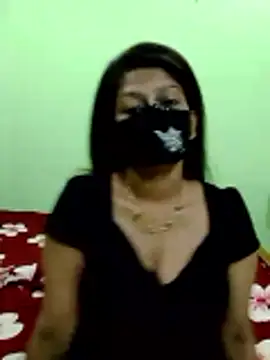Snapshot of black-woman chatting on May 14, 5:31 pm black-woman online show from May 14, 5:31 pm