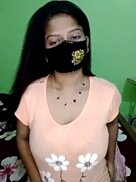 Snapshot of black-woman chatting on May 18, 4:07 am black-woman online show from May 18, 4:07 am