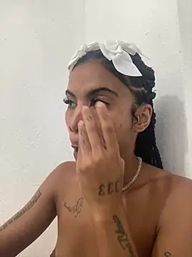 Snapshot of La_reynazendeya_ chatting on June 17, 1:23 pm La reynazendeya online show from June 17, 1:23 pm