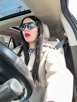 Snapshot of Alenka_ki chatting on April 13, 9:15 am Alenka ki online show from April 13, 9:15 am