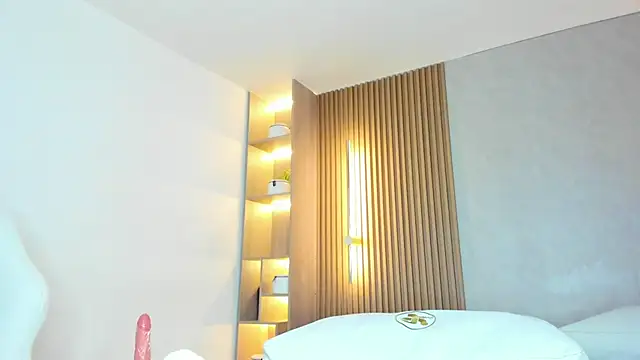 Snapshot of dalila_sette chatting on April 25, 1:41 pm dalila sette online show from April 25, 1:41 pm