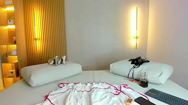 Snapshot of dalila_sette chatting on May 9, 11:59 am dalila sette online show from May 9, 11:59 am