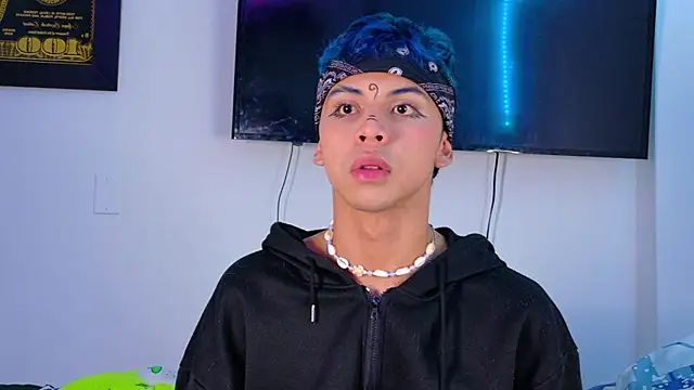 Apolo Prince1 online show from May 7, 2:39 am