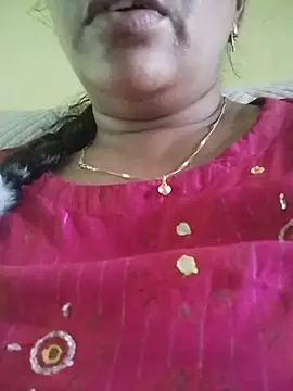 Snapshot of Monika_telugu_queen chatting on July 4, 7:36 am Monika telugu queen online show from July 4, 7:36 am