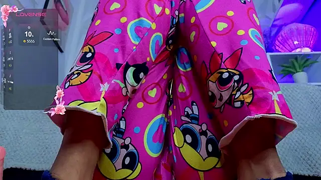 Snapshot of Perlaa_moon_ chatting on July 16, 3:51 pm Perlaa moon online show from July 16, 3:51 pm