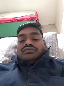 Antikpiececouple online show from April 29, 7:12 am