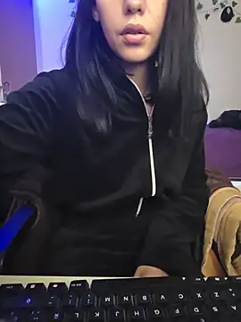 Snapshot of Angeles444 chatting on June 12, 6:40 pm Angeles444 online show from June 12, 6:40 pm