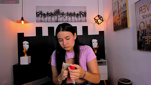Snapshot of rosaleia_ chatting on April 15, 8:20 pm rosaleia online show from April 15, 8:20 pm