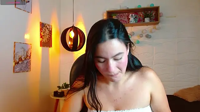 Snapshot of rosaleia_ chatting on June 13, 4:43 am rosaleia online show from June 13, 4:43 am