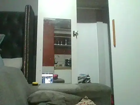 SweetBelly1 online show from April 15, 6:37 pm