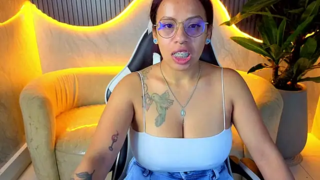 valerytp online show from April 17, 7:06 pm