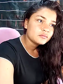 Snapshot of Sienna_Fox69 chatting on April 11, 1:59 pm Sienna Fox69 online show from April 11, 1:59 pm