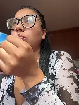 Snapshot of Iam-sophia27 chatting on June 29, 7:14 pm Iam-sophia27 online show from June 29, 7:14 pm