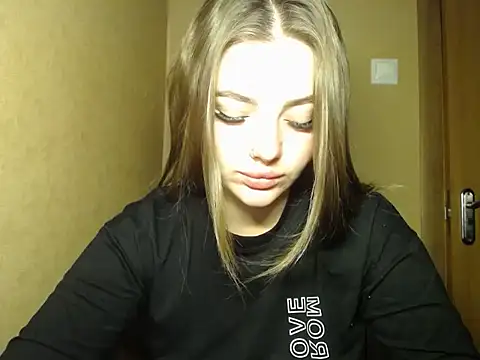 Snapshot of Lola77__ chatting on July 30, 8:52 pm Lola77 online show from July 30, 8:52 pm