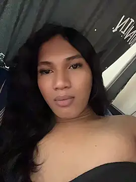 slutty aki online show from June 7, 1:43 am