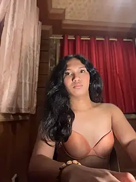 Snapshot of slutty_aki chatting on July 20, 10:39 am slutty aki online show from July 20, 10:39 am