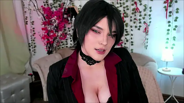 Snapshot of Rune_Veila chatting on April 12, 8:14 pm Rune Veila online show from April 12, 8:14 pm