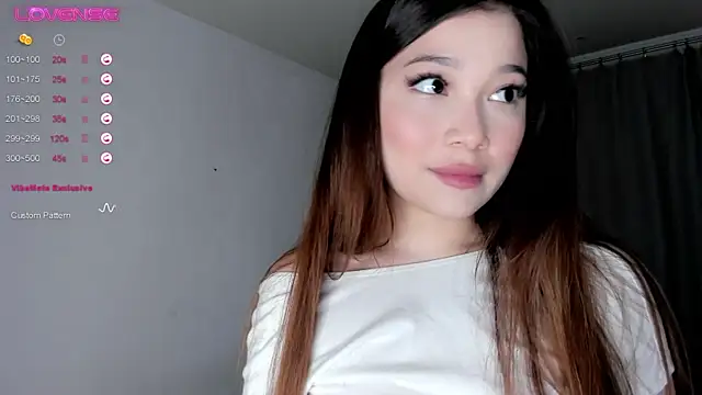 VivaLaDiva online show from April 12, 8:25 pm