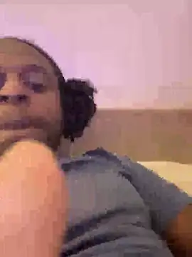 Snapshot of BBCboy365 chatting on April 13, 4:23 pm BBCboy365 online show from April 13, 4:23 pm