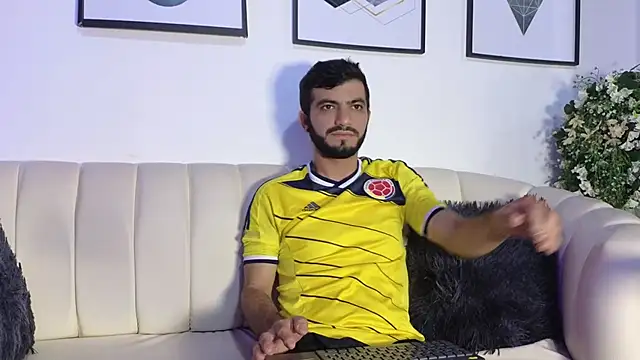 EmmanuelVoss online show from April 17, 4:15 am