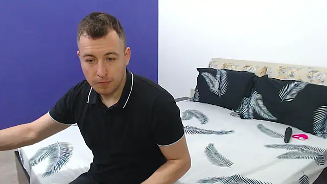 ExoticcXCouple online show from April 18, 5:22 am