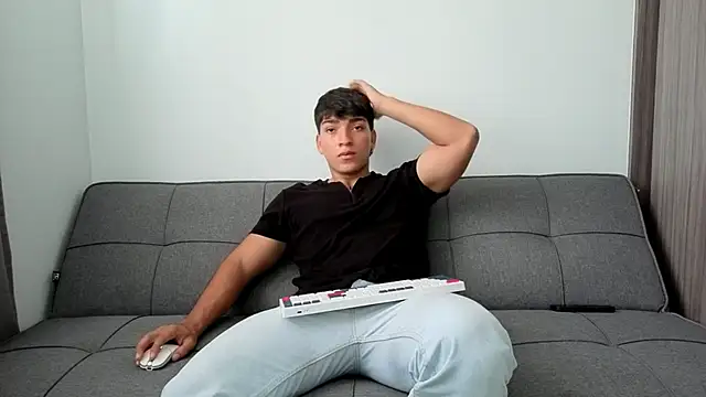 James silva1 online show from April 22, 4:41 pm