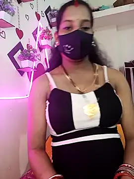 Snapshot of Mun_Mun1 chatting on April 13, 3:45 am Mun Mun1 online show from April 13, 3:45 am