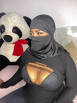 yasmin georgina online show from April 29, 9:32 pm