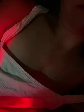 Snapshot of babiecutiebaddie chatting on August 1, 3:28 am babiecutiebaddie online show from August 1, 3:28 am