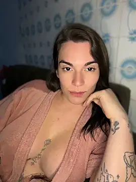 Snapshot of alicemeb chatting on April 28, 3:55 am alicemeb online show from April 28, 3:55 am