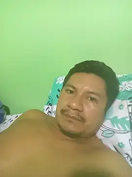 Snapshot of Vallejo_36 chatting on April 24, 5:37 pm Vallejo 36 online show from April 24, 5:37 pm