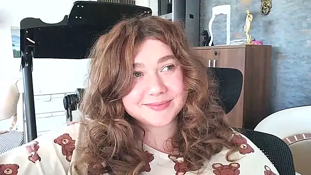 Snapshot of AmeliFoxi chatting on April 23, 12:29 pm AmeliFoxi online show from April 23, 12:29 pm
