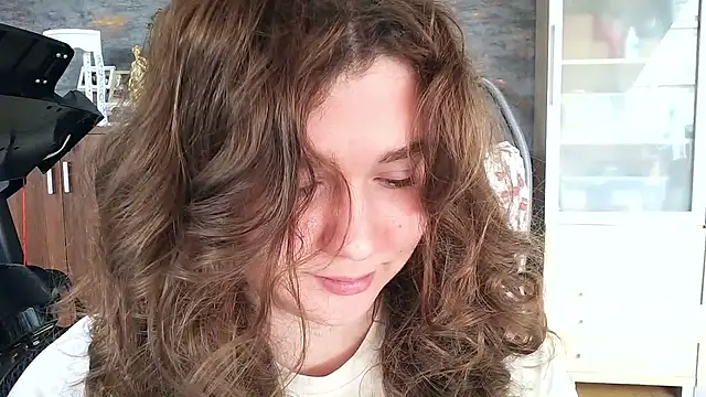 Snapshot of AmeliFoxi chatting on April 26, 12:25 pm AmeliFoxi online show from April 26, 12:25 pm