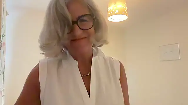 NaughtyMonicaUK online show from June 11, 7:17 am