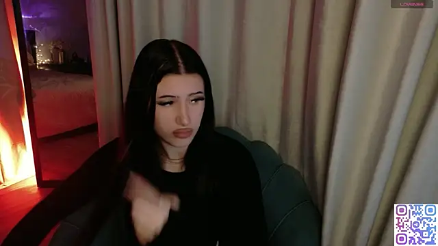 HazelHayesss online show from April 18, 3:49 pm