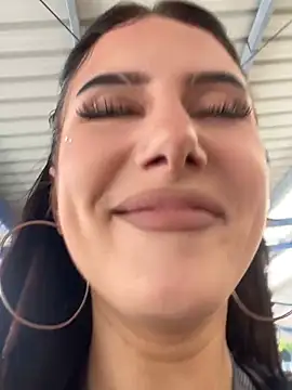 HazelHayesss online show from April 27, 4:16 pm