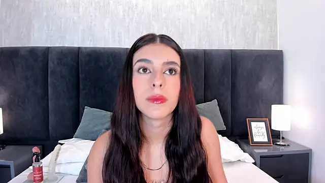 Snapshot of miaa_Lind chatting on June 14, 4:25 am miaa Lind online show from June 14, 4:25 am