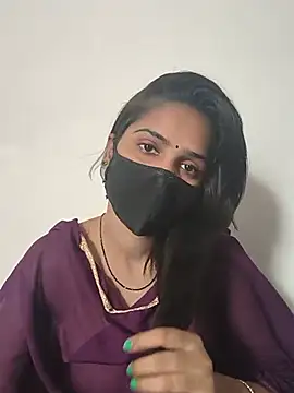 Snapshot of sexy_bhabhii chatting on June 24, 8:46 am sexy bhabhii online show from June 24, 8:46 am