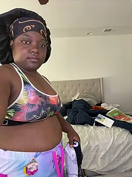 Desilovefeet online show from April 21, 7:17 pm